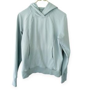 Lululemon • Scuba Pullover Hoodie
Hazy Jade